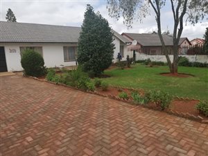 3 Bedroom House in Dan Pienaarville