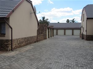 2 Bed Duplex in Bonaero Park