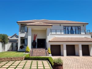 3 Bed House in Graanendal