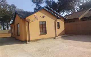 3 Bedroom House in Protea Glen