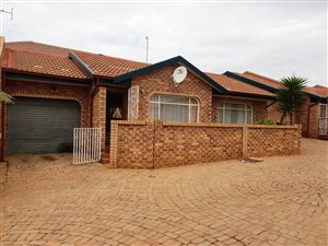 2 Bed Townhouse in Randpoort