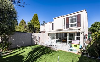 3 Bedroom Duplex in Essexwold