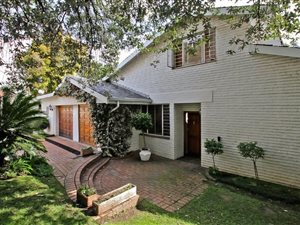 5 Bed House in Hurlingham