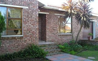 3 Bedroom House in Humansdorp