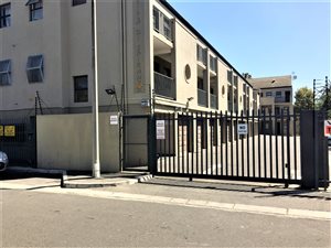 2 Bed Apartment in Parow Valley