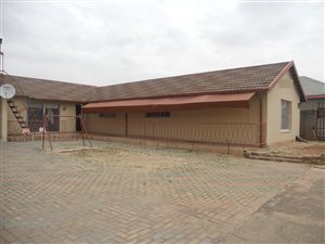 4 Bed House in Zinniaville