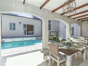 5 Bed House in Schonenberg Estate