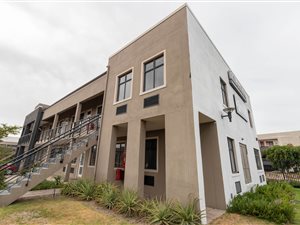 106 m² Commercial space in Century City