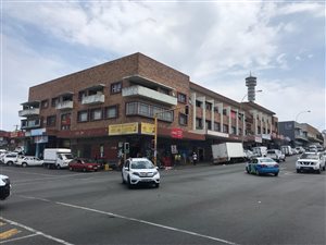 3200 m² Commercial space in East London Central