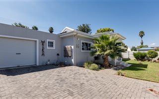 3 Bedroom House in Oudtshoorn Central
