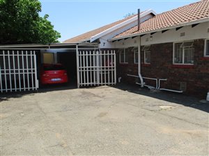 3 Bedroom Townhouse in Birchleigh North