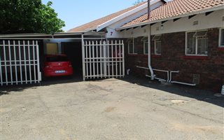 3 Bedroom Townhouse in Birchleigh North
