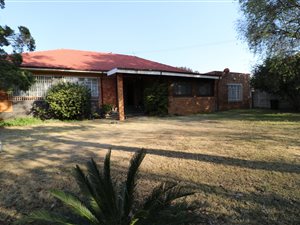 8 Bed House in Lambton