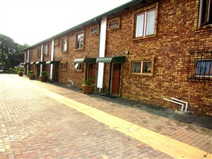 3 Bed Duplex in Rietfontein