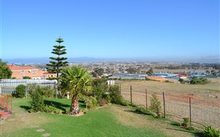 2 Bedroom Apartment in Mountainside