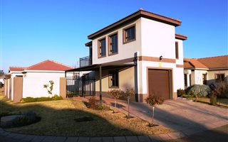 3 Bedroom Townhouse in Mooivallei Park