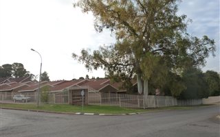 3 Bedroom Simplex in Bergbron