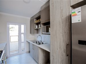 2 Bed Apartment in Bryanston