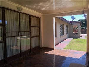 2284 m² Smallholding in Mooinooi