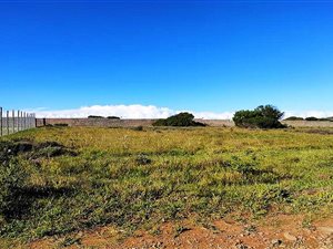 897 m² Land available in Boesmansriviermond
