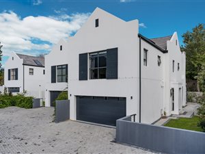 4 Bed House in Steynsrust
