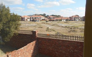 3 Bedroom Duplex in Waterval East