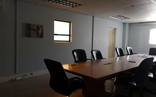 680 m² Industrial space in Linbro Park