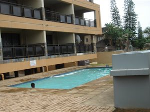 3 Bed Apartment in Blythedale Beach