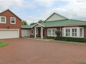 4 Bed House in Mt Edgecombe Estate 1 & 2