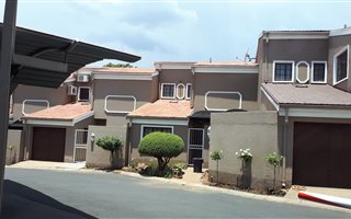 2 Bedroom House in Klipplaatdrif