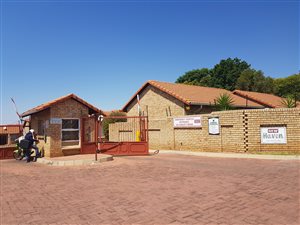 3 Bed Townhouse in Grobler Park