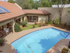 6 Bed House in Bordeaux