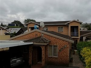 3 Bed House in Shallcross