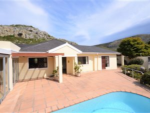 4 Bed House in Eastcliff