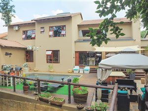 4 Bed House in Magalies Golf Estate