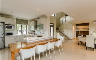 4 Bedroom House in Pearl Valley