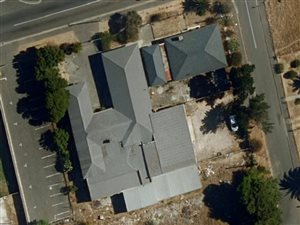 25 Bed House in Elsies River