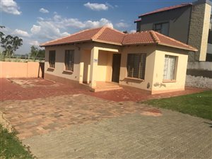 3 Bedroom House in Cosmo City