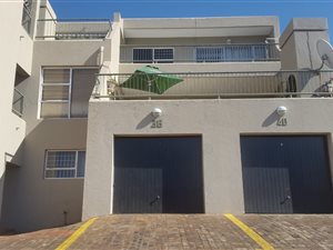 2 Bed Apartment in Kloofendal