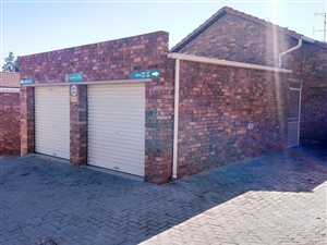3 Bed Townhouse in Wilgeheuwel