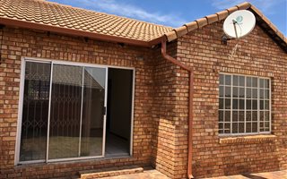 2 Bedroom Townhouse in Kyalami