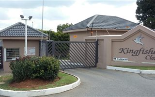 3 Bedroom Apartment in Rembrandt Park