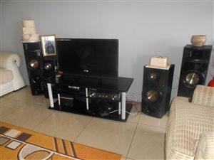 4 Bed House in Forest Hills