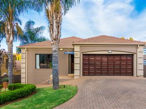 5 Bed Cluster in Noordheuwel