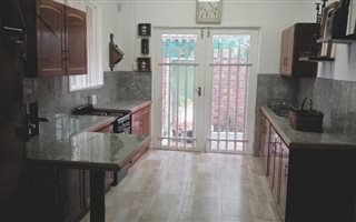 1 Bedroom Garden Cottage in Observatory