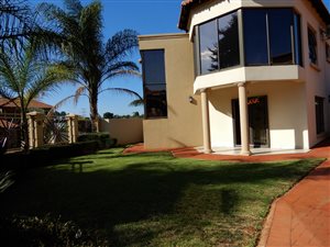 4 Bedroom House in Raslouw Glen