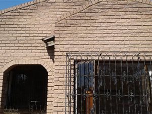 2 Bedroom House in Newlands West