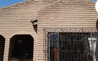 2 Bedroom House in Newlands West