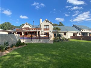 5 Bed House in High Riding Country Estate