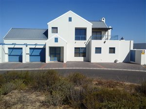 4 Bed House in Blue Lagoon